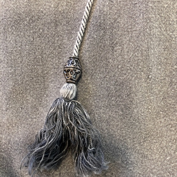 Solitaire Women’s Shirt Size: Small (S) Color: Gray - Picture 3 of 5